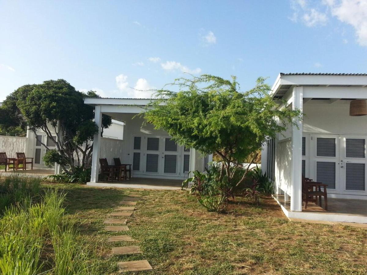 77 West Boutique Hotel Treasure Beach Exterior photo