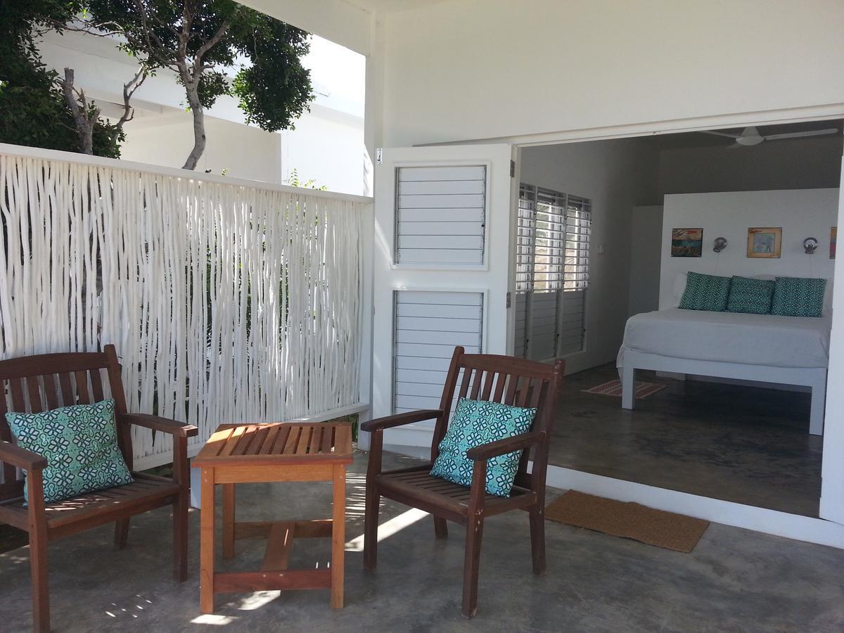 77 West Boutique Hotel Treasure Beach Exterior photo